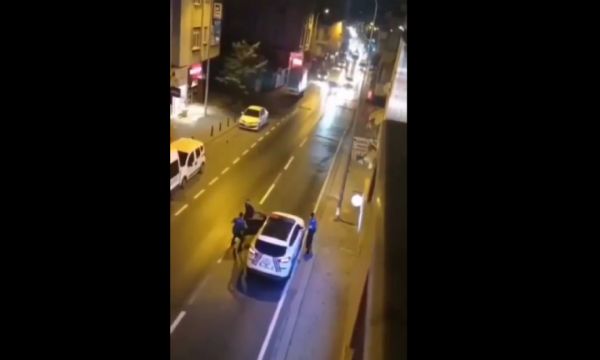Bıcaklı saldırganı polis böyle vurdu!